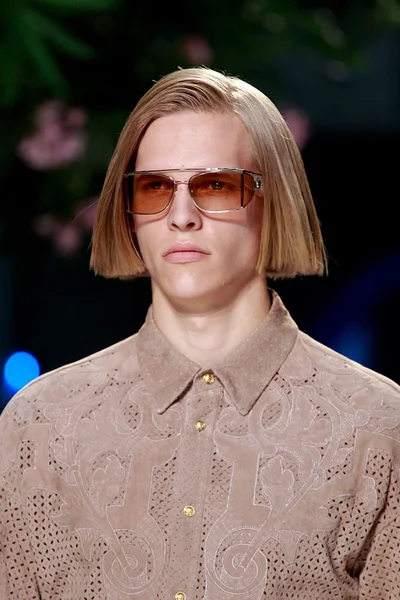 Look 20